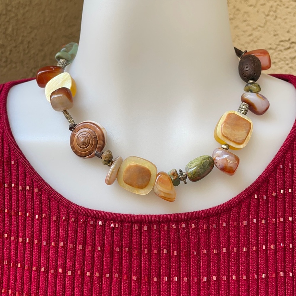 Vintage 70’s vibes necklace